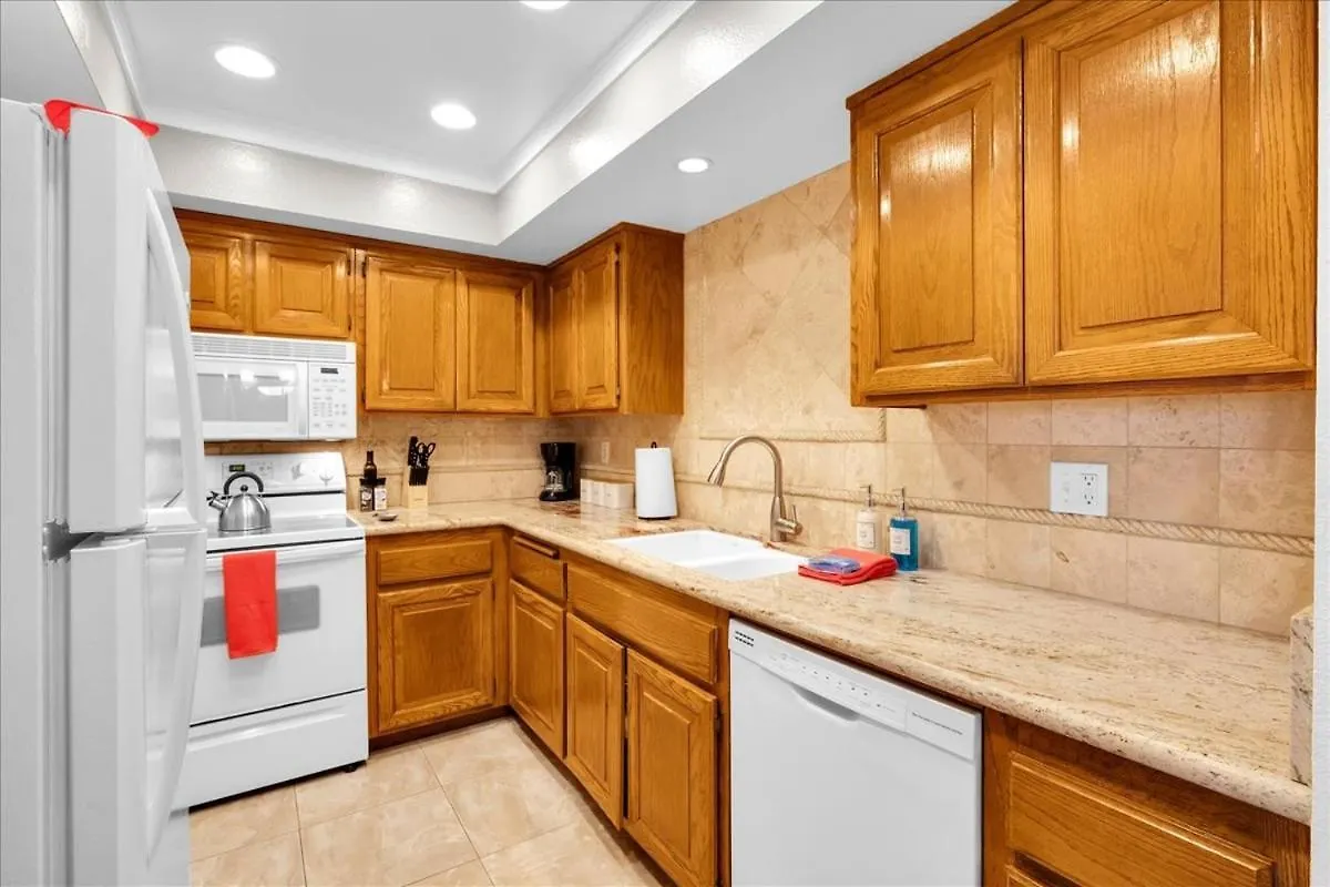 Modern Comfort In The Heart Of Palm Springs - A Ryson Property 0*,