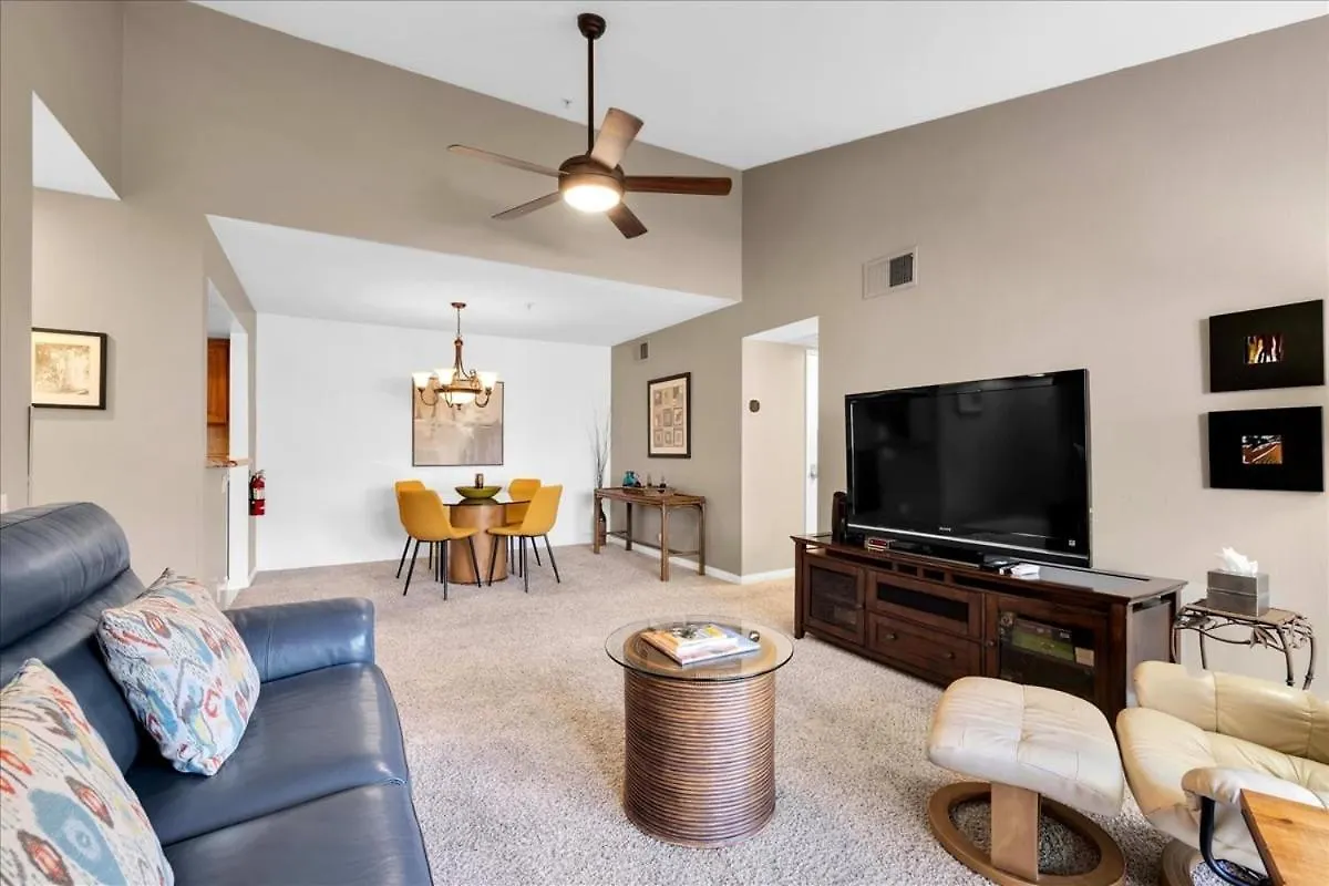 Modern Comfort In The Heart Of Palm Springs - A Ryson Property
